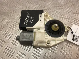 Audi A4 S4 B7 8E 8H Motorino alzacristalli della portiera anteriore 3C0959792C