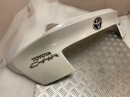 Toyota C-HR Poszycie / Tapicerka tylnej klapy bagażnika 76811F4010