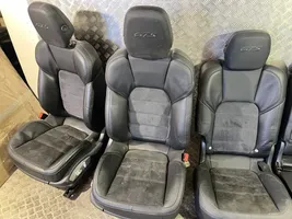 Porsche Cayenne (92A) Set sedili 