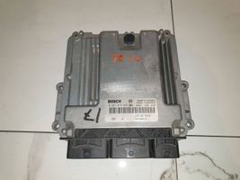 Renault Trafic II (X83) Sterownik / Moduł ECU 237101754R