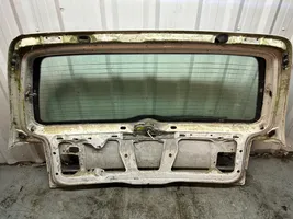 Volkswagen PASSAT B4 Задняя крышка (багажника) 
