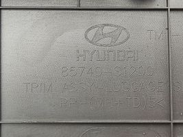 Hyundai Santa Fe Tavaratilan/takakontin alempi sivuverhoilu 85740
