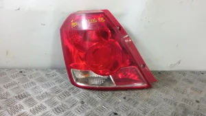 Chevrolet Aveo Luz trasera/de freno 300266L