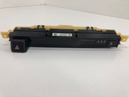 Toyota RAV 4 (XA40) Monitori/näyttö/pieni näyttö 8395042220