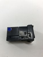 Toyota C-HR Connecteur/prise USB 86190F4010