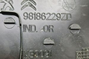 98186229ZD Peugeot 308 Panel drawer/shelf pad, 10.00 € | RRR 