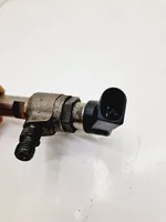 Citroen C4 II Injecteur de carburant 9802448680