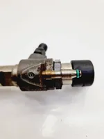 Citroen C4 II Injecteur de carburant 9802448680