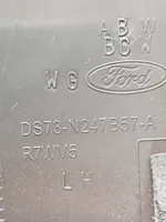 Ford Mondeo MK V Cita veida aizmugurē durvju dekoratīvās apdares detaļas DS73N247B57A