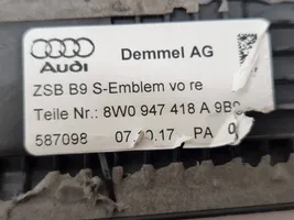 Audi A4 S4 B9 Priekšējā virsbūves sliekšņa dekoratīvā apdare 8W0947418A