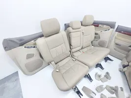 Toyota Land Cruiser (J120) Set interni 