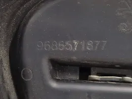 Peugeot 508 Grille calandre supérieure de pare-chocs avant 9686571877
