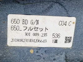 Toyota RAV 4 (XA40) Takaluukun koristelista 768242130