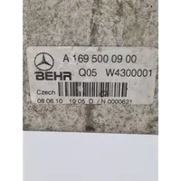 Mercedes-Benz B W245 Välijäähdyttimen jäähdytin A1695000900