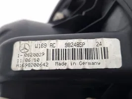 Mercedes-Benz B W245 Pečiuko ventiliatorius/ putikas A1698200642