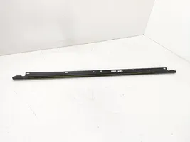 Mercedes-Benz B W245 Takaoven lasin muotolista 4F0853763A