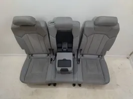 Audi Q7 4M Second row seats 