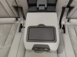 Audi Q7 4M Second row seats 