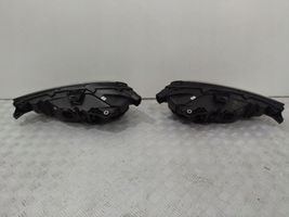 Audi A3 8Y Lampy przednie / Komplet 8Y0941012