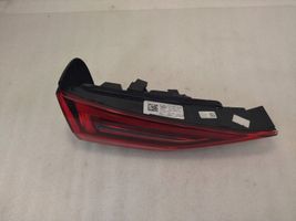 Audi A3 8Y Lampy tylnej klapy bagażnika 8Y0945307