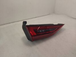 Audi A3 8Y Lampy tylnej klapy bagażnika 8Y0945307