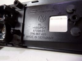 Volkswagen Touareg II Rear door card trim 7P6839114