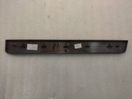 Volkswagen Touareg I Baguette moulure de porte arrière 7L6853073