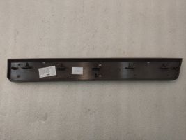 Volkswagen Touareg I Front door trim bar 7L6853071