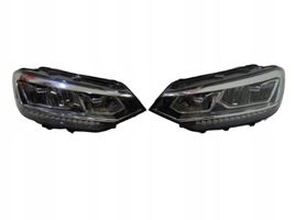 Volkswagen Touran III Lot de 2 lampes frontales / phare 5TB941035B