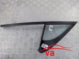 Audi Q7 4M Fenêtre latérale avant / vitre triangulaire (4 portes) 4M0845114A