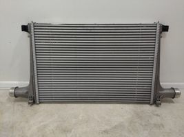 Audi Q8 Chłodnica powietrza doładowującego / Intercooler 4M0145805J