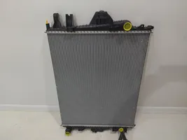 Volkswagen Touareg II Radiateur de refroidissement 7P6121253