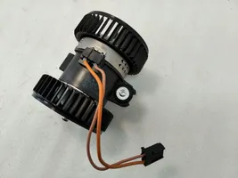 Audi Q7 4M Heater fan/blower 4M0820021