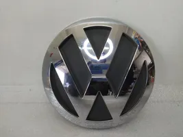 Volkswagen Touareg I Manufacturer badge logo/emblem 7L6853630
