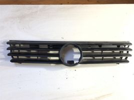 Volkswagen PASSAT B4 Grille calandre supérieure de pare-chocs avant 