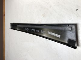 Mercedes-Benz E W211 Rivestimento modanatura del vetro della portiera posteriore 