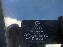 Volkswagen Golf II Mažasis "A" priekinių durų stiklas (keturdurio) 