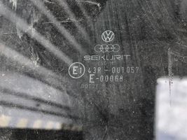 Volkswagen PASSAT Pagrindinis galinių durų stiklas 