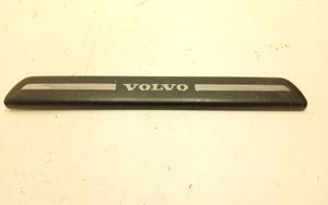Volvo V50 Copertura del rivestimento del sottoporta anteriore 08622671