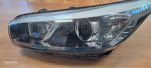 KIA Ceed Lampa przednia 92101A2010