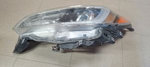 Subaru Outback Lampa przednia 