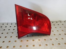 Audi A4 S4 B7 8E 8H Miglas lukturis aizmugurē 8E9945093