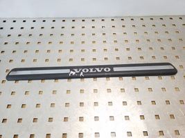 Volvo XC70 Garniture marche-pieds avant 8659960