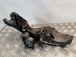 Nissan Primera Support de générateur / alternateur 8200183234