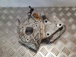 Nissan Primera Polttoainepumpun kiinnike 8200240204