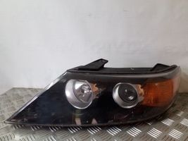 KIA Sorento Lampa przednia 921012P040