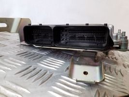 Infiniti EX Calculateur moteur ECU 0281016647