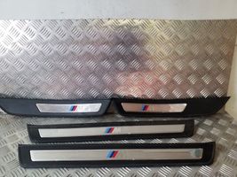 BMW 5 F10 F11 Etuoven kynnyksen suojalista 8050054