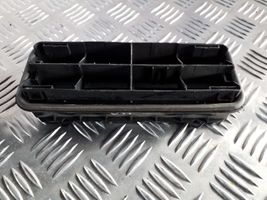 Nissan Juke I F15 Quarter panel pressure vent 8200213712B