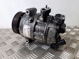 Volkswagen Touran II Compressore aria condizionata (A/C) (pompa) 1K0820808B